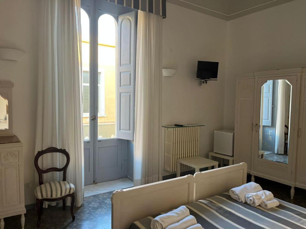 Palazzo Angelelli Bed and Breakfast Gallipoli Buitenkant foto