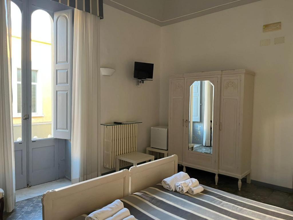 Palazzo Angelelli Bed and Breakfast Gallipoli Buitenkant foto