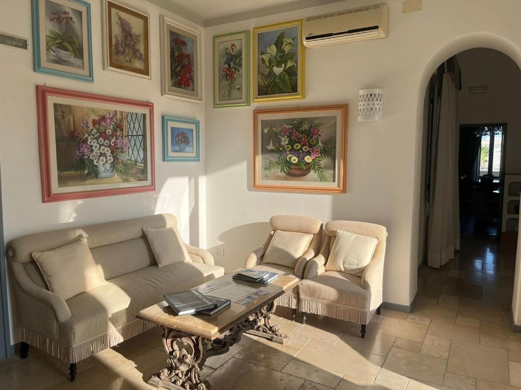 Palazzo Angelelli Bed and Breakfast Gallipoli Buitenkant foto