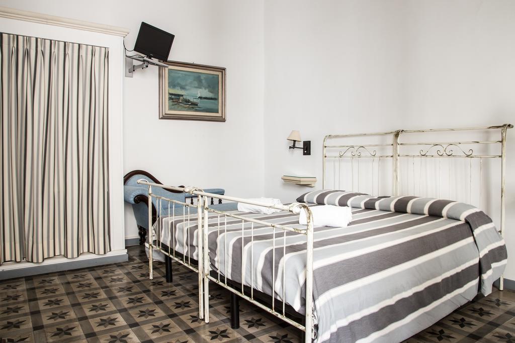 Palazzo Angelelli Bed and Breakfast Gallipoli Buitenkant foto